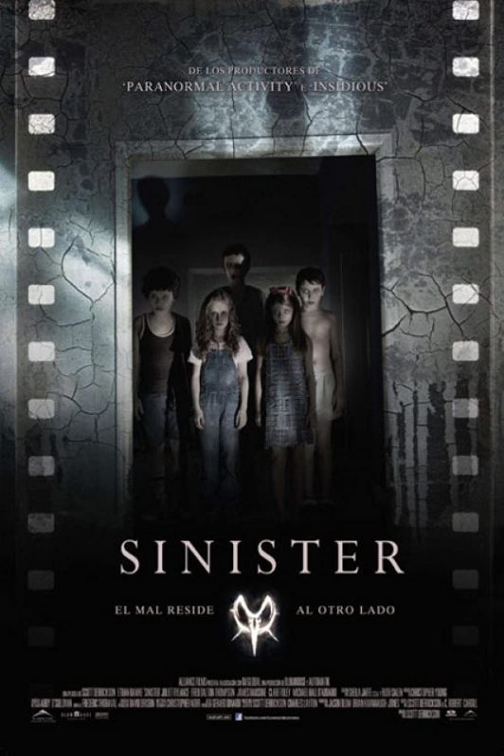 poster of Sinister (2012) Hindi Dubbed BluRay